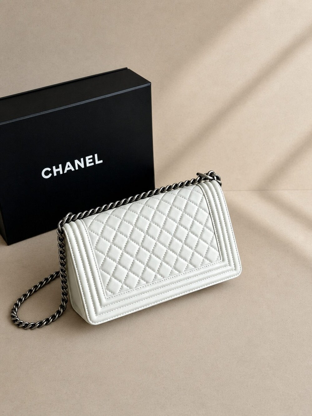 Chanel White Quilted Lambskin Boy Medium Shoulder Bag with Chain Strap - Picture 2 of 5